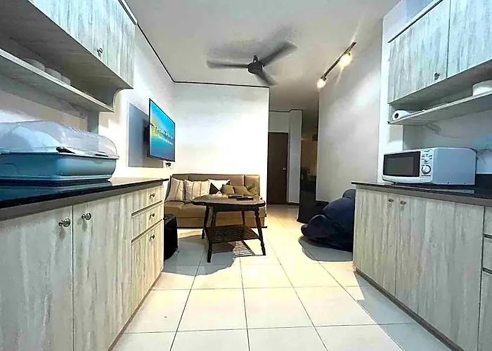 Sukhumvit Soi 12: 3 Bed / 1 Bath For 6 Ppl Group 2* 曼谷